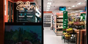 Lire la suite à propos de l’article Comment la PLV influence le parcours client en magasin ?