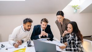 Lire la suite à propos de l’article CRM pour entreprise avec 5 utilisateurs : combien coûte l&rsquo;abonnement ?